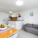 Anica F Apartamento *