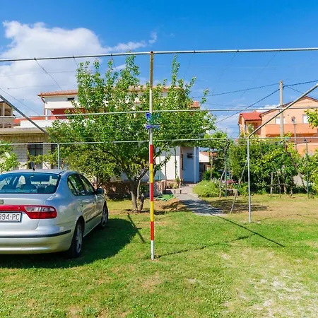 Apartments Milena Lopar