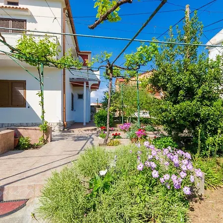 Apartments Milena *