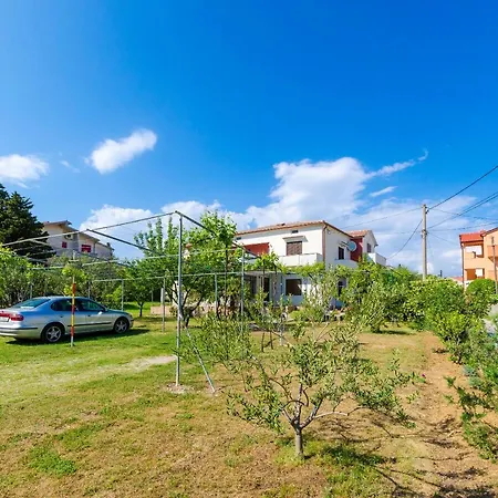 Apartments Milena * Lopar