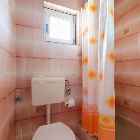 Apartments Milena Lopar