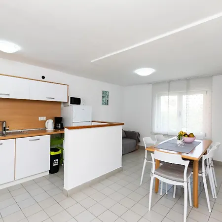 Apartments Milena *